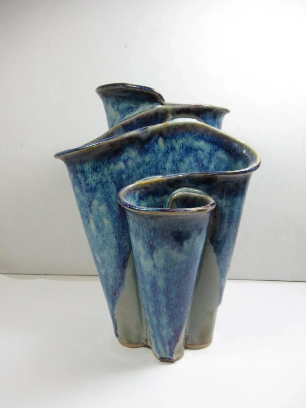 Bay Quadruple slot Pottery Vase